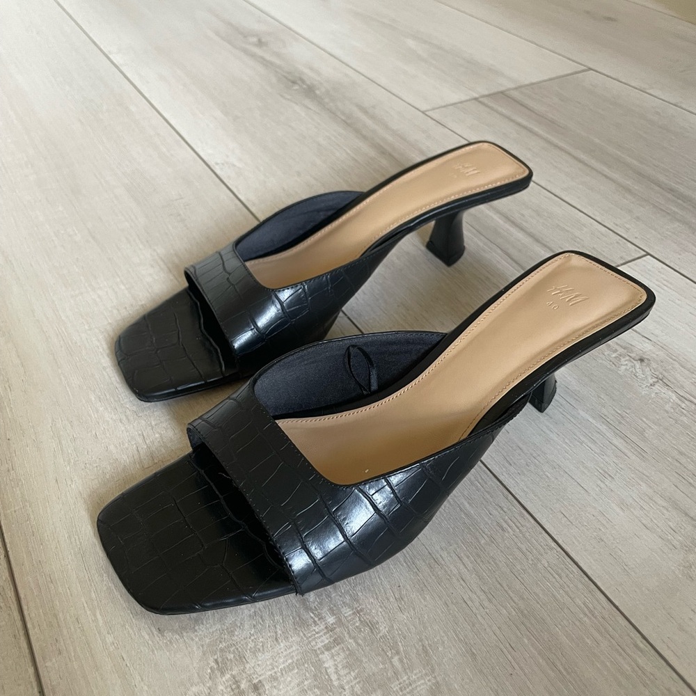 H&M Black Kitten Heel Mules with Square-Toe Design